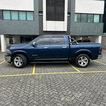 RAM CLASSIC 5.7 V8 GASOLINA LARAMIE CD 4X4 AUTOMÁTICO